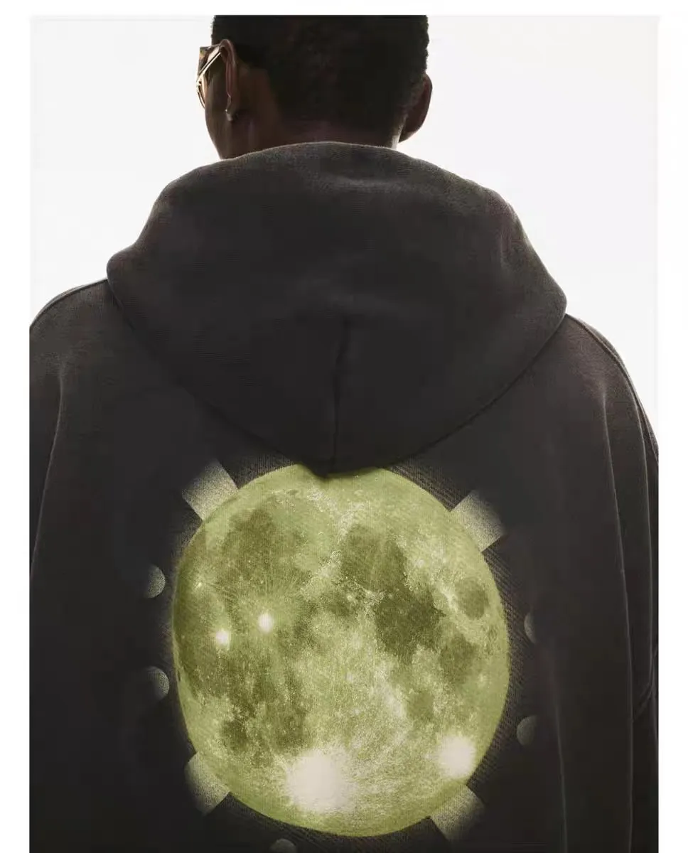 ♻️💯Upper body reference model picture❤️Top tested version OFF back light-up moon WHITE hooded sweatshirt OW jacket hoodie oversize same style for male and female couples stars As a street fashion art in the luxury ranks, off white has always attracted many fans with its classic logo and trendy creativity. Not only is it an understanding of fashion, off white also intuitively reflects ♻️environmental awareness in many works, and treats the world gently.  The kangaroo pocket adopts a special machine crimping process with externally shaped wiring. The brim of the hat is designed with threads, which is the first thing to look at when appraising.   The fabric is made of 480g terry cotton fabric with full drape.  Color: Black Size: XS-L P:430